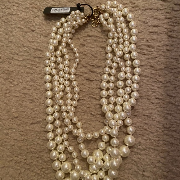 J. Crew Jewelry - J.CREW PEARL TWISTED HAMMOK NECKLACE. COLOR: PEARL